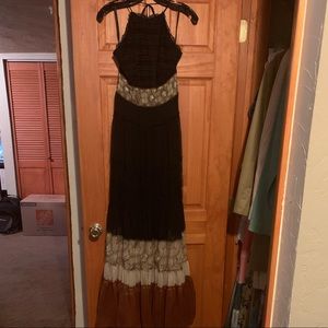 Beautiful crochet White House Black Market dress